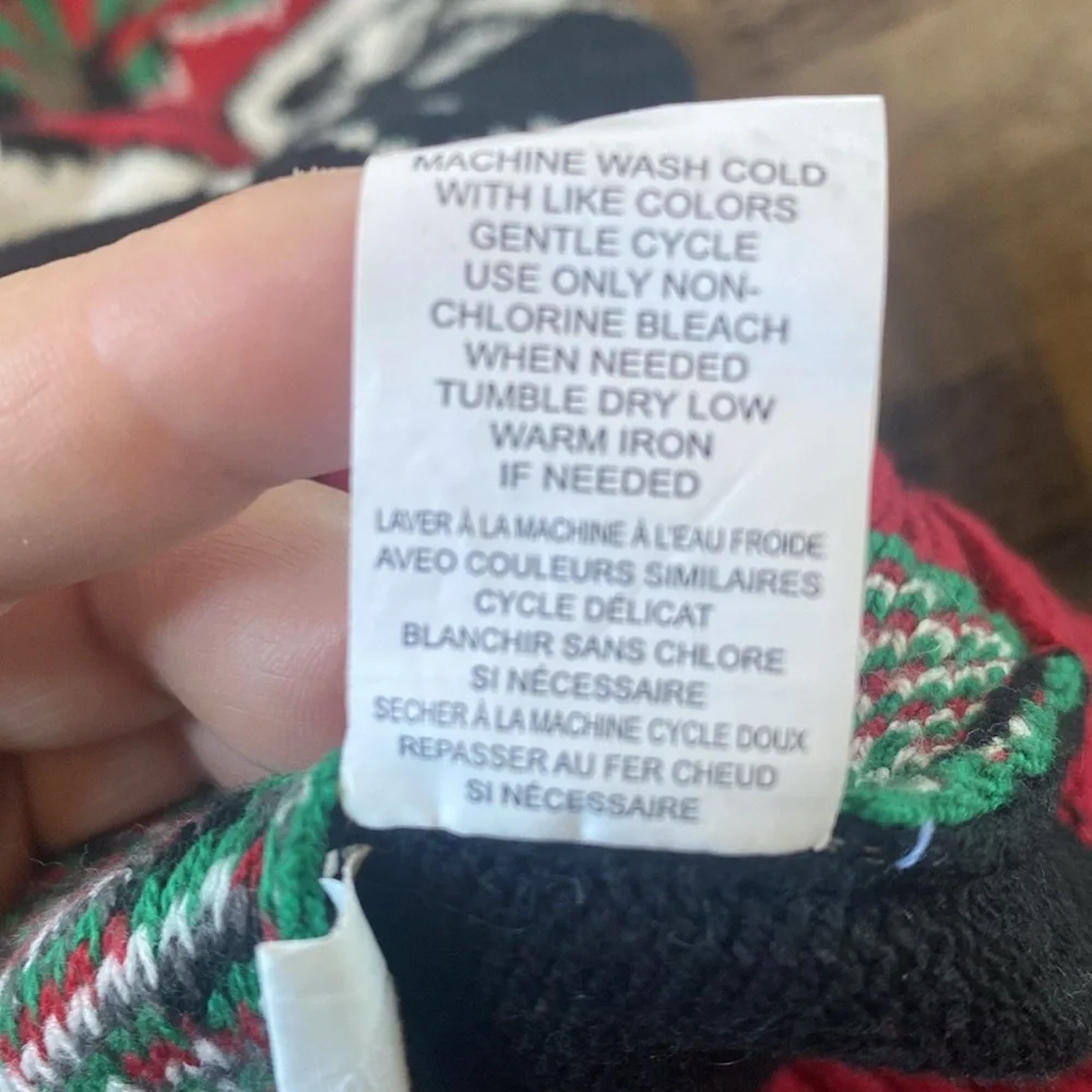 Ugly Christmas Sweater Skulls Santa Hats Candy Canes Black Red Knit Unisex Large - Picture 7 of 7